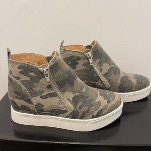 Soda Taylor Hidden Wedge Sole Booties Ankle Heels Sneaker Shoes Side Zipper